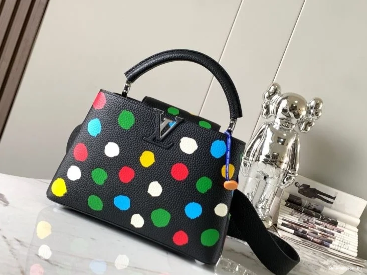 Bags Vuitton Louis 39974 Affordable Capucines BB 0802
